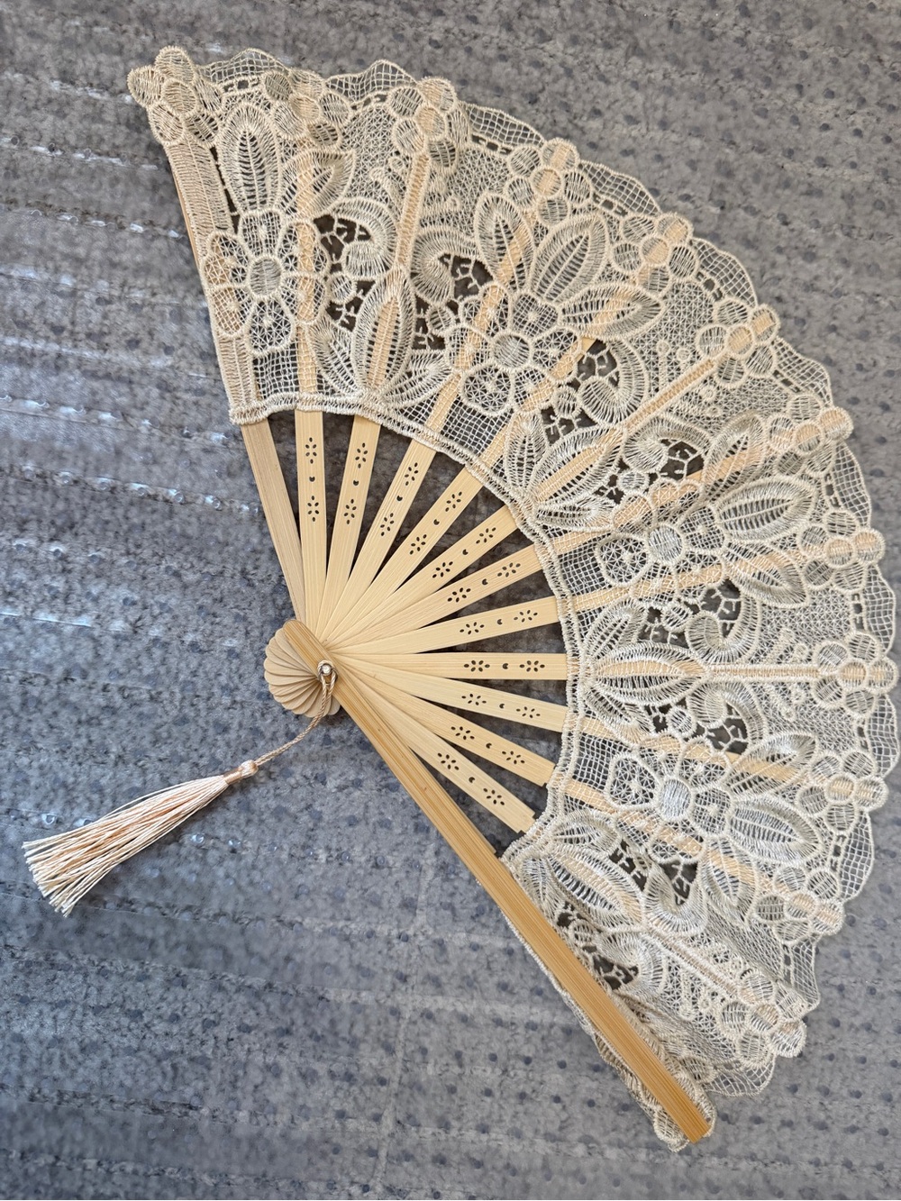 Delicate Cream Lace Folding Hand Fan with Tassel